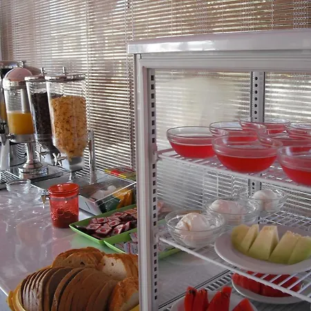 Hotel Antonis 2*