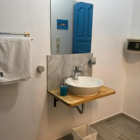Antonis Hotel 2*
